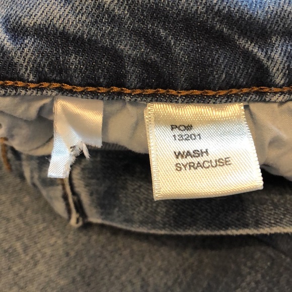 Reformation Jeans High & Skinny Cropped Stretch Jeans in Syracuse Wash - Picture 12 of 15